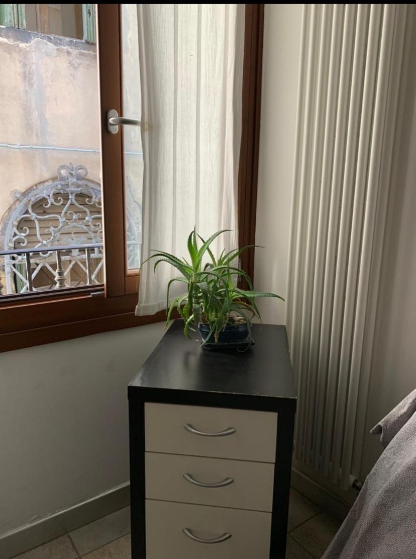 Ferienwohnung Casa Manuela Non Turisti Ma Ospiti Chioggia Exterior foto